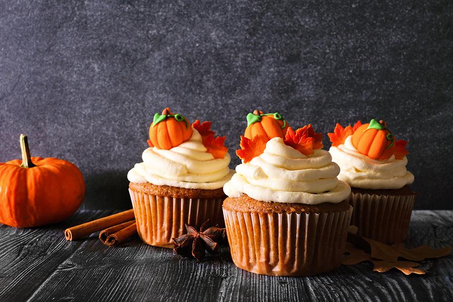 Halloween-gebak van Saartjes Taartjes: dripcake, cupcakes of tartelette