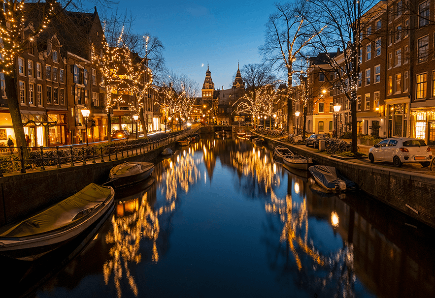 Magische tramrit in de avond + warm drankje met koekje, Amsterdam (1 uur)
