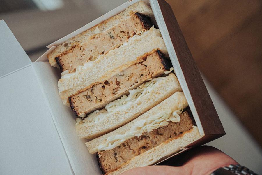 Japanse sandwich naar keuze + wafelfriet bij Ranchi Amsterdam